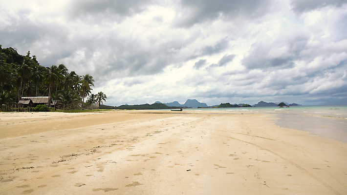 포토 JPG 해외이미지 아시아 모래 파도 바다 섬 여행 자연 하늘 휴가 휴식 안테나 손바닥 사람없음 야외 초록색 물 파란색 모래사장 컬러풀 햇빛 뷰티 침묵 흰색 만 장면 석호 이국적 터키석 파라다이스 해외포토 자연요소 손 나라 컬러 컨셉 통신 태양 소리 보석 생태계 파일형식 이미지허브