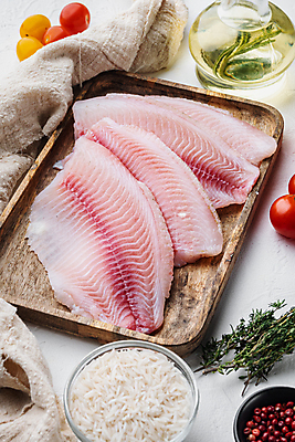 포토 JPG 해외이미지 접시 음식 분홍색 재료 방울토마토 밥 건강 어류 요리 사람없음 식사 흰색 신선 해산물 준비 흰배경 유기농 날것 내추럴 점심식사 생식 틸라피아 해외포토 식기 웰빙 컬러 백그라운드 토마토 수중동물 민물고기 파일형식 이미지허브