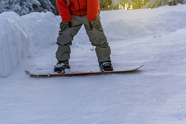 포토 JPG 해외이미지 구름 라이프스타일 계절 남자 스포츠 포즈 백그라운드 겨울 하늘 휴가 스키 산 사람 풍경 경사 사람없음 야외 파란색 태양 냉동 얼음 재킷 에너지 추위 흰색 스노우보드 위험 시원함 언덕 속도 긍정 스노우보더 해외포토 자연요소 컬러 컨셉 겨울스포츠 운동선수 생활 외투 보드_스포츠 파일형식 이미지허브