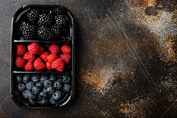 포토 JPG 해외이미지 백그라운드 사람없음 달콤 블루베리 산딸기 블랙베리 도시락통 카피스페이스 해외포토 과일 공백 용기_그릇 맛 파일형식 이미지허브