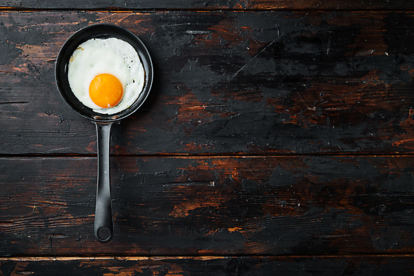 포토 JPG 해외이미지 음식 사람없음 하이앵글 계란 프라이팬 계란프라이 계란요리 카피스페이스 해외포토 뷰포인트 주방용품 요리 알 공백 파일형식 이미지허브