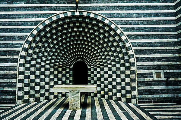 포토 JPG 해외이미지 모양 디자인 유럽 기독교 종교 패턴 건축양식 흑백 실내 사람없음 내부 건물 교회 계곡 검은색 줄무늬 회색 바위 흰색 성자 건축가 스위스 대리석 혁명 대칭 제단 화강암 해외포토 직업 건축물 건축 나라 컬러 컨셉 무늬 재료 종교건축 촬영기법 암석 돌_바위 파일형식 이미지허브