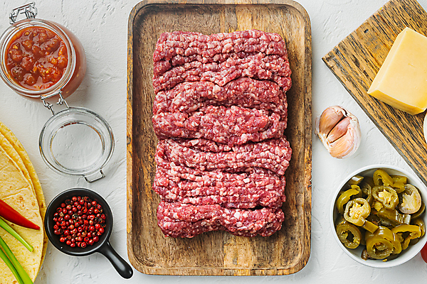 포토 JPG 해외이미지 식재료 치즈 실내 샌드위치 사람없음 준비 흰배경 멕시코음식 나무도마 나무쟁반 다진고기 살사소스 토르티야 할라피뇨 다짐육 케사디야 해외포토 음식 백그라운드 고추 유제품 도마 쟁반 서양음식 육류 내부 목재 흰색 소스_음식 파일형식 이미지허브