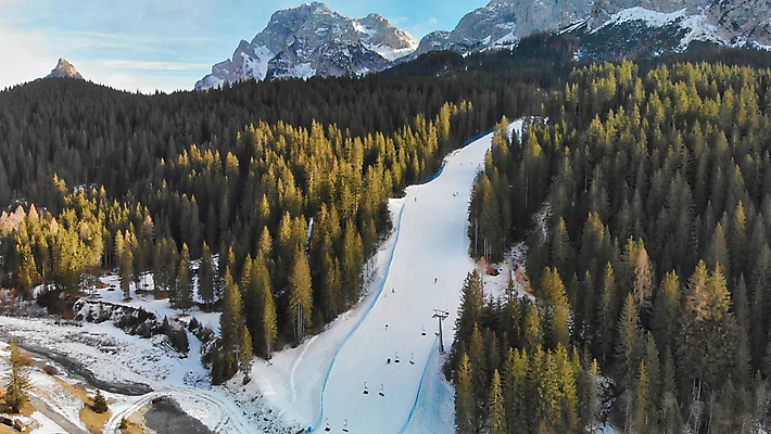 포토 JPG 해외이미지 주간 유럽 여행 겨울 자연 스키장 산 사람없음 야외 휴양지 알프스 내추럴 항공촬영 해외포토 자연요소 계절 나라 뷰포인트 장소 생태계 파일형식 이미지허브