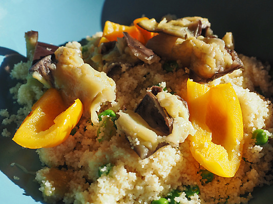 포토 JPG 해외이미지 접시 음식 다이어트 채소 아프리카 가지 피망 요리 사람없음 밀 먹기 완두콩 채식주의자 비건 해외포토 식기 나라 모션 콩 곡류 건강 채식 파일형식 이미지허브