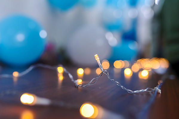 포토 JPG 해외이미지 기념일 백그라운드 크리스마스 추상 기념 아이디어 사람없음 가로 빛 반짝임 파티 검은색 축제 미국 놀람 콘서트 축하 인사 생일 화려 고리 황금 우아함 떨어짐 연도 필름 클럽 디스코 보케 꽃가루 마법 블러 더스트파티클 해외포토 감정 음악 컬러 컨셉 북아메리카 무늬 모션 표정 이벤트 공연 춤 예절 가루 파일형식 이미지허브