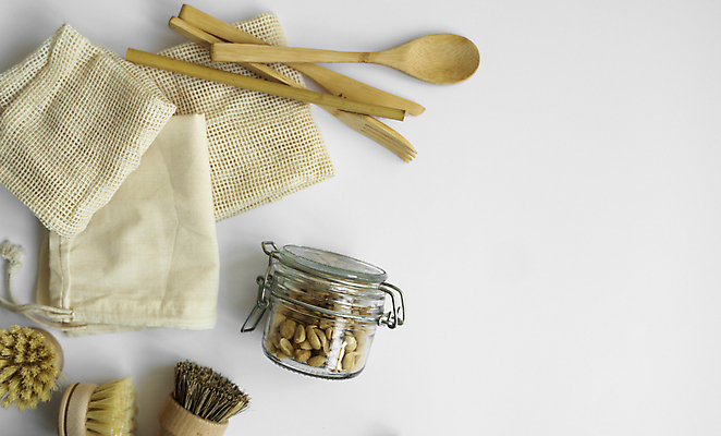 포토 JPG 해외이미지 포크 유리병 사람없음 숟가락 솔 그물 대나무 향신료 오브젝트 에코 친환경 재활용품 친환경제품 카피스페이스 대나무칫솔 해외포토 나무 식기 병_용기 수저 환경 공백 재활용 칫솔 향미료 파일형식 이미지허브