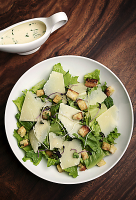 포토 JPG 해외이미지 접시 음식 탁자 건강 사람없음 목재 빛 식당 샐러드 신선 클래식 먹기 유기농 심플 점심식사 시저샐러드 채식주의자 세련 해외포토 나무 식기 웰빙 가구 컨셉 재료 모션 상점 식사 채식 파일형식 이미지허브