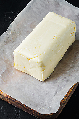 포토 JPG 해외이미지 식재료 검은배경 실내 사람없음 버터 종이호일 해외포토 백그라운드 내부 검은색 파일형식 이미지허브