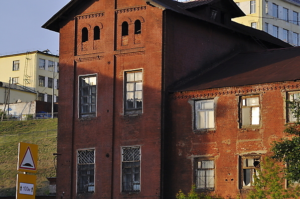 포토 JPG 해외이미지 1 외관 산업 안경 벽 백그라운드 건축양식 창문 추상 벽돌 새로움 주택 창조 그림자 사람없음 건물 빨간색 빛 햇빛 태양 문 블록 수확 기둥 도시 거친 모서리 가난 런던 질감 복고 러시아 먼지 고체 그런지 세기 옛날 차고 노화 해외포토 자연요소 건축물 잡화 건축 유럽 컬러 컨셉 무늬 농업 모션 영국 파일형식 이미지허브