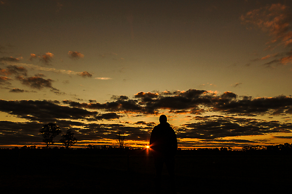 포토 JPG 해외이미지 나무 실루엣 종교 여행 백그라운드 농업 자연 하늘 아침 불 휴가 건조 풍경 사람없음 야외 빨간색 물 여름 강 태양 뷰티 평화 일출 환경 황혼 일몰 시골 황금 호주 저녁 아래 영토 북쪽 멀리 서쪽 오지 혼자 해외포토 주간 자연요소 식물 계절 산업 컬러 컨셉 촬영기법 노을 오세아니아 야간 방향 생태계 위치 파일형식 이미지허브