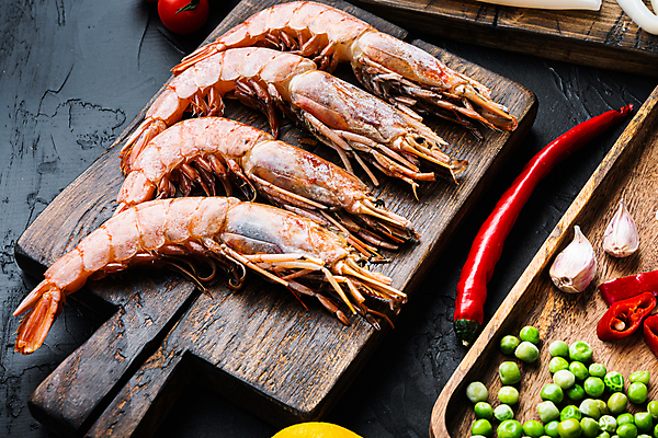 포토 JPG 해외이미지 백그라운드 고추 검은배경 새우 마늘 근접촬영 사람없음 전통음식 해산물 완두콩 날것 나무도마 나무쟁반 스페인요리 파에야 해외포토 전통 음식 뷰포인트 채소 콩 도마 쟁반 서양음식 갑각류 목재 검은색 스페인 파일형식 이미지허브