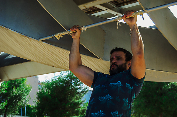 포토 JPG 해외이미지 라이프스타일 공원 남자 스포츠 신체 자연 근육 건강 한명 사람 야외 일상 친구 운동복 운동 힘 장비 도시 집중 연습 근육질 해외포토 1 옷 공공시설 컨셉 관계 라이프 생활 몸매 생태계 파일형식 이미지허브