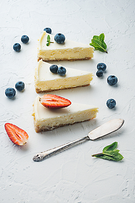 포토 JPG 해외이미지 딸기 디저트 사람없음 케이크 달콤 블루베리 치즈케이크 잼나이프 해외포토 음식 과일 나이프 맛 파일형식 이미지허브