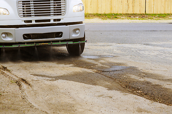 포토 JPG 해외이미지 도로 거리 사람없음 야외 장비 도시 땅 청소 낭비 물뿌리기 쓸기 청소차 해외포토 길 컨셉 교통시설 모션 특수차량 파일형식 이미지허브