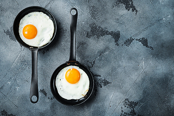 포토 JPG 해외이미지 음식 사람없음 하이앵글 계란 프라이팬 계란프라이 계란요리 카피스페이스 해외포토 뷰포인트 주방용품 요리 알 공백 파일형식 이미지허브