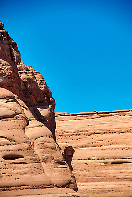 포토 JPG 해외이미지 공원 상징 창문 자연 하늘 산 창조 3 풍경 사람없음 빨간색 세로 탑 미국 일몰 사막 부식 법원 내추럴 광 서쪽 전국 지리 지질학 해외포토 건축물 공공시설 교육 컬러 북아메리카 노을 방향 생태계 파일형식 이미지허브