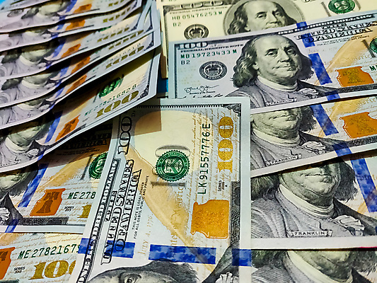 포토 JPG 해외이미지 1 종이 백그라운드 지폐 돈 비즈니스 성공 사람없음 초록색 금융 경제 숫자 쌓기 달러 쪽지 미국 저축 그룹 재산 큼 심볼 투자 만들기 결제 이익 흙더미 계산서 대출 빚 대통령 세금 많음 해외포토 문자 컬러 컨셉 북아메리카 모션 흙 크기 파일형식 더미 이미지허브