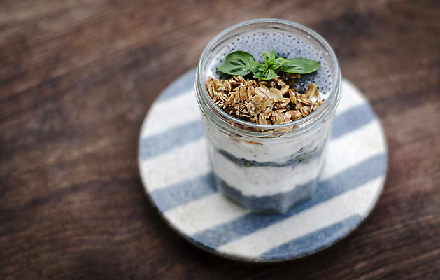 포토 JPG 해외이미지 음식 유리 건강 사람없음 컵 시골 신선 닫기 아침식사 유기농 심플 내추럴 요구르트 핸드메이드 해외포토 식기 웰빙 모션 재질 유제품 식사 파일형식 이미지허브