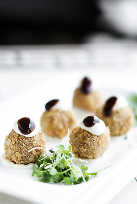 포토 JPG 해외이미지 전통 접시 영어 음식 탁자 영국 요리 사람없음 유행 발표 우아함 작음 시원함 유기농 심플 메추리 특별함 힙스터 세련 해외포토 문자 식기 웰빙 패션 유럽 가구 컨셉 크기 파일형식 이미지허브