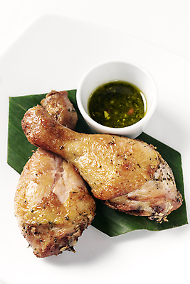 포토 JPG 해외이미지 접시 백그라운드 부분 태국 요리 동양인 사람없음 치킨 흰색 발표 닫기 굽기 흰배경 유기농 매움 심플 해외포토 식기 웰빙 아시아 컬러 모션 인종 맛 구이 닭고기요리 파일형식 이미지허브