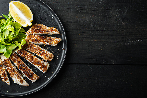 포토 JPG 해외이미지 접시 조각 요리 사람없음 치킨 닭고기 샐러드 레몬 그릴구이 카피스페이스 해외포토 식기 음식 과일 육류 공백 구이 닭고기요리 파일형식 이미지허브