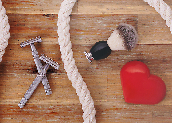 포토 JPG 해외이미지 비즈니스 새로움 손잡이 안전 사람없음 목재 뷰티 금속 장비 수확 공구 붓 칼날 클래식 가장자리 은색 정상 자르기 오브젝트 날카로움 면도 면도기 몸단장 이발소 위생관리 이발사 직진 철강 스타일 해외포토 나무 컬러 컨셉 농업 재료 모션 재질 관리 위생용품 도구 둘레 뷰티샵 파일형식 이미지허브