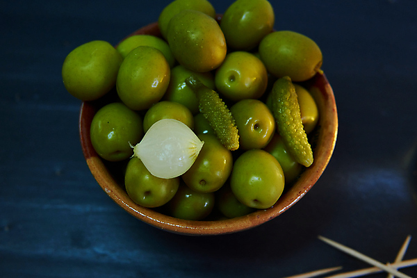 포토 JPG 해외이미지 식물 음식 백그라운드 잎 다이어트 채소 과일 재료 자연 주택 건강 요리 미술 사람없음 목재 초록색 노란색 식당 검은색 이탈리아 수확 신선 사발 스페인 맛 지중해 먹기 올리브 날것 그리스인 내추럴 반주 숙성 해외포토 서양인 나무 열매 유럽 바다 컬러 컨셉 농업 모션 문화예술 건물 상점 사기그릇 생태계 파일형식 이미지허브