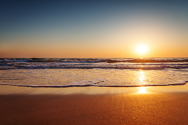 포토 JPG 해외이미지 구름 모래 파도 바다 섬 백그라운드 오렌지 자연 하늘 아침 날씨 풍경 사람없음 물 여름 빛 햇빛 태양 일출 맑음 일몰 봄 황금 하와이 발리 스카이라인 흐림 몰디브 공화국 마이애미 바하마 불가리아 자메이카 수평선 해외포토 주간 자연요소 계절 나라 아시아 북아메리카 과일 노을 미국 생태계 인도네시아 파일형식 남유럽 이미지허브