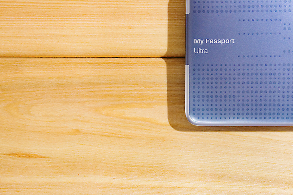 포토 JPG 해외이미지 백그라운드 비즈니스 모바일 사람없음 야외 목재 노트북 컴퓨터 우주 상점 디지털 검은색 장비 운전 정보 흰색 플랫 정상 연결 작음 휴대용 USB 파일 보안 전자 위치 수납 고립 지원 치유 하드웨어 카피스페이스 해외포토 나무 컬러 재료 모션 안전 전자제품 공백 크기 오브젝트 파일형식 이미지허브