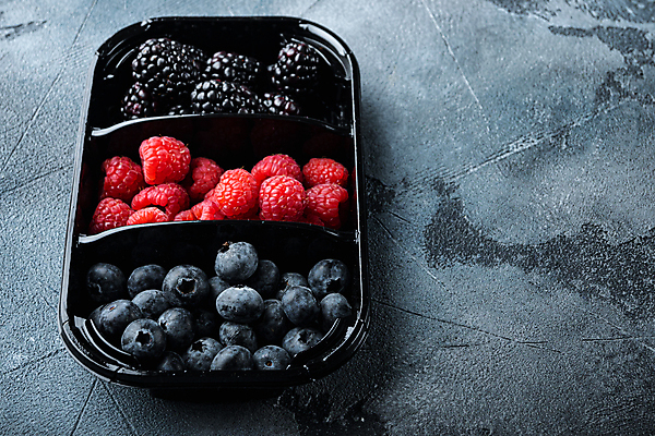 포토 JPG 해외이미지 백그라운드 사람없음 달콤 블루베리 산딸기 블랙베리 도시락통 카피스페이스 해외포토 과일 공백 용기_그릇 맛 파일형식 이미지허브