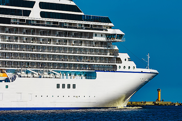 포토 JPG 해외이미지 주간 바다 항해 사람없음 야외 큼 유람선 크루즈 해외포토 자연요소 배_교통 크기 파일형식 이미지허브