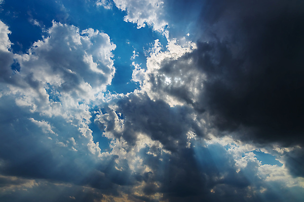 포토 JPG 해외이미지 구름 감정 백그라운드 모션 자연 하늘 바람 날씨 사람없음 야외 가로 파란색 빛 햇빛 태양 일출 맑음 자유 광선 시간 분위기 예측 폭풍 천국 솜털 염원 폭풍우 해외포토 자연요소 컬러 컨셉 노을 비_날씨 자연재해 생태계 파일형식 이미지허브