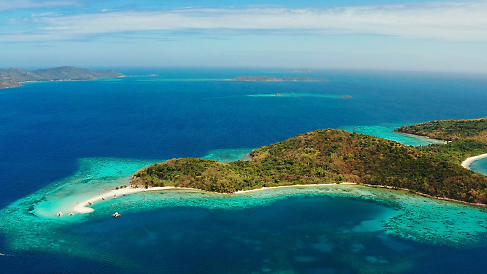 포토 JPG 해외이미지 나무 아시아 모래 바다 섬 여행 자연 휴가 휴식 풍경 사람없음 야외 초록색 물 여름 파란색 모래사장 맑음 흰색 만 보트 오세아니아 산호 크리스탈 암초 석호 이국적 조감도 터키석 파라다이스 해외포토 자연요소 식물 계절 나라 컬러 컨셉 배_교통 날씨 자포동물 광석 보석 생태계 파일형식 이미지허브