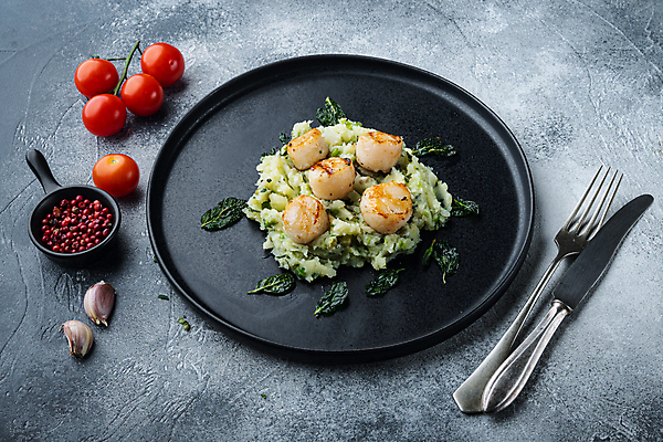 포토 JPG 해외이미지 접시 회색배경 조개 실내 사람없음 구이 가리비 관자 매시드포테이토 해외포토 식기 음식 백그라운드 어패류 내부 회색 파일형식 이미지허브