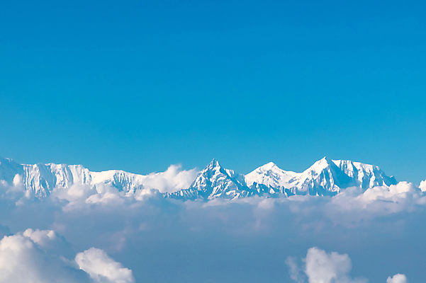 포토 JPG 해외이미지 구름 아시아 여행 겨울 자연 하늘 산 비행기 안테나 파노라마 풍경 사람없음 야외 파란색 환경 얼음 트래킹 추위 흰색 분위기 정상 큼 고도 빙하 네팔 넘어짐 대패 절정 히말라야 수평선 막 해외포토 자연요소 계절 나라 컬러 컨셉 통신 항공교통 모션 레저 대중교통 촬영기법 크기 생태계 파일형식 산맥 이미지허브