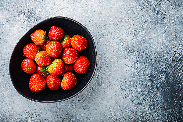 포토 JPG 해외이미지 그릇 딸기 사람없음 빨간색 공백 해외포토 식기 컬러 과일 파일형식 이미지허브