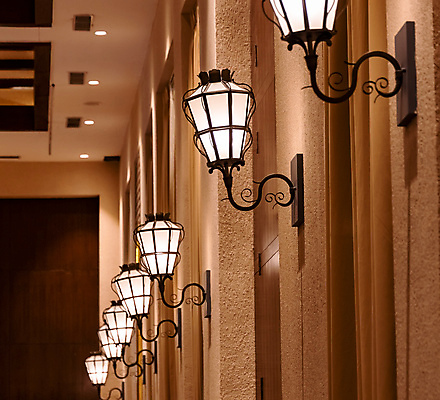 포토 JPG 해외이미지 디자인 벽 가구 일러스트 전구 건축양식 조명 주택 실내 미술 사람없음 내부 목재 장식 빛 노란색 우주 금속 검은색 방 장비 수확 흰색 등불 램프 클래식 고급 야간 천장 복고 심플 장면 리빙 빛망울 옛날 스타일 해외포토 자연요소 나무 건축 컬러 생활용품 컨셉 농업 재료 재질 문화예술 건물 파일형식 이미지허브