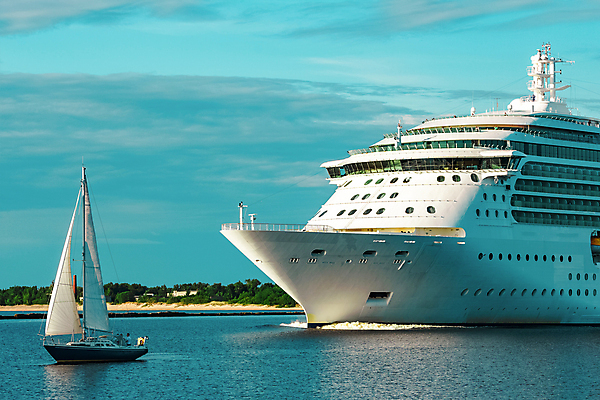 포토 JPG 해외이미지 주간 바다 요트 항해 사람없음 야외 큼 유람선 크루즈 해외포토 자연요소 배_교통 크기 파일형식 이미지허브