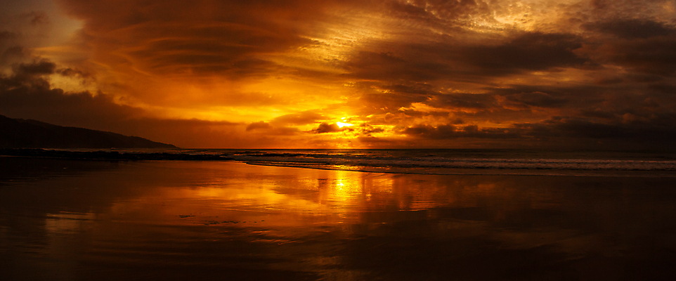 포토 JPG 해외이미지 구름 모래 파도 바다 여행 백그라운드 오렌지 자연 하늘 아침 추상 풍경 사람없음 야외 빨간색 물 여름 파란색 빛 햇빛 태양 반사 노란색 일출 맑음 황혼 일몰 새벽 황금 호주 저녁 윤곽 공상 마법 천국 스카이라인 수평선 해외포토 주간 자연요소 계절 컬러 무늬 과일 날씨 노을 오세아니아 야간 생태계 파일형식 이미지허브