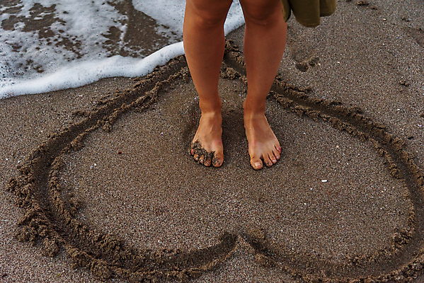 포토 JPG 해외이미지 커플 행복 모래 바다 섬 여행 결혼 백그라운드 컨셉 관계 자연 휴가 휴식 함께함 발렌타인데이 사랑 사람없음 야외 물 여름 태양 뷰티 노란색 평화 귀여움 일몰 하트 뜨거움 달콤 9월 대서양 8월 낭만주의 해외포토 자연요소 모양 계절 감정 컬러 데이이벤트 이벤트 노을 날짜 맛 생태계 파일형식 이미지허브