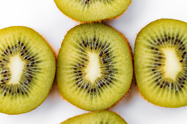 포토 JPG 해외이미지 스튜디오촬영 클리핑패스 음식 조각 백그라운드 다이어트 과일 부분 건강 키위 씨앗 사람없음 가로 초록색 신선 원형 고명 횡단보도 달콤 맛 자르기 먹기 싱글 흰배경 질감 슬라이스 내추럴 고립 숙성 영양분 이국적 해외포토 도형 식물 컬러 컨셉 모션 실내 흰색 보행로 파일형식 이미지허브