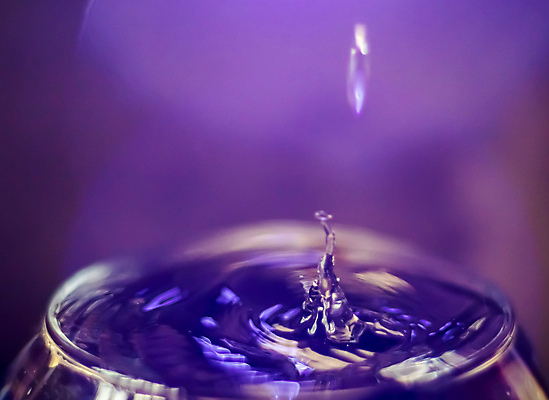 포토 JPG 해외이미지 모양 물결 음료 파도 백그라운드 자연 추상 건강 사람없음 컵 가로 물 파란색 뷰티 반사 환경 거품 젖음 에너지 추위 물방울 신선 원형 투명 액체 떨어짐 빗방울 순수 충격 고립 잔물결 터키석 스플래쉬 카피스페이스 완전 해외포토 자연요소 도형 식기 바다 컬러 컨셉 무늬 공백 비_날씨 보석 생태계 파일형식 이미지허브