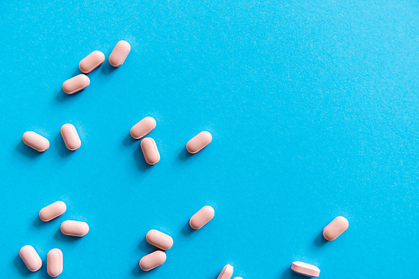 포토 JPG 해외이미지 백그라운드 건강 사람없음 알약 약 파란배경 비타민제 카피스페이스 해외포토 의학 파란색 공백 비타민 파일형식 이미지허브