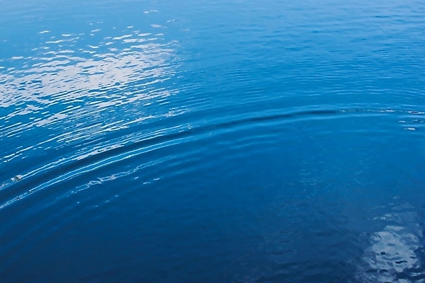 포토 JPG 해외이미지 파도 백그라운드 자연 하늘 표면 사람없음 야외 물 파란색 반사 신선 액체 순수 깊이 민물 잔물결 해외포토 자연요소 물결 바다 컬러 컨셉 생태계 파일형식 이미지허브