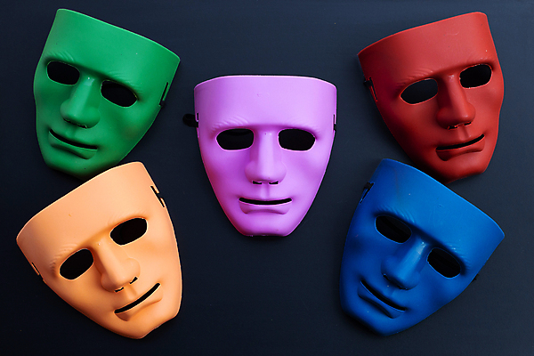 포토 JPG 해외이미지 검은배경 실내 가면 사람없음 여러개 오브젝트 해외포토 다수 백그라운드 내부 검은색 파일형식 이미지허브