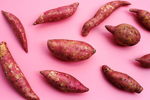 포토 JPG 해외이미지 실내 사람없음 여러개 고구마 분홍색배경 해외포토 분홍색 다수 백그라운드 뿌리채소 내부 파일형식 이미지허브