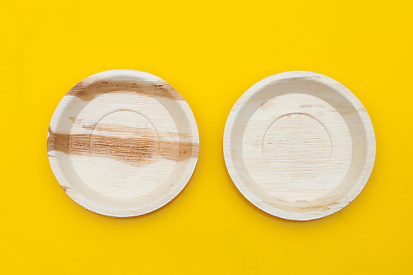 포토 JPG 해외이미지 실내 사람없음 노란배경 친환경제품 야자수잎접시 해외포토 접시 백그라운드 내부 노란색 친환경 파일형식 이미지허브