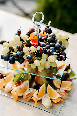 포토 JPG 해외이미지 안경 음식 결혼 과일 탁자 샌드위치 사람없음 목재 갈색 와인 축하 환영 뷔페 해외포토 나무 잡화 컬러 가구 컨셉 재료 주류 이벤트 파일형식 이미지허브