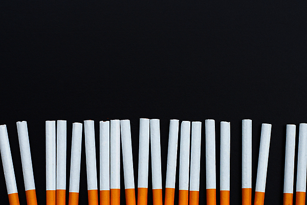 포토 JPG 해외이미지 검은배경 담배 실내 사람없음 카피스페이스 해외포토 백그라운드 내부 검은색 공백 파일형식 이미지허브